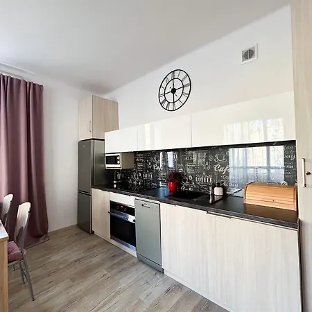 Lumina Homely In Apartment